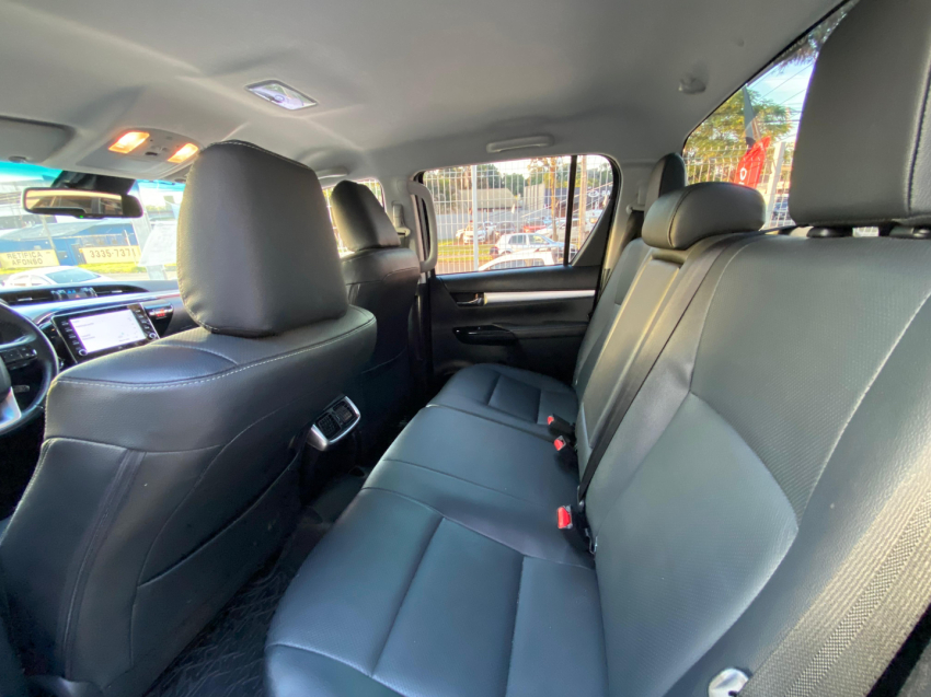 toyota hilux 2.8 d-4d turbo diesel cd srx limited 4x4 automatico 4p 202316