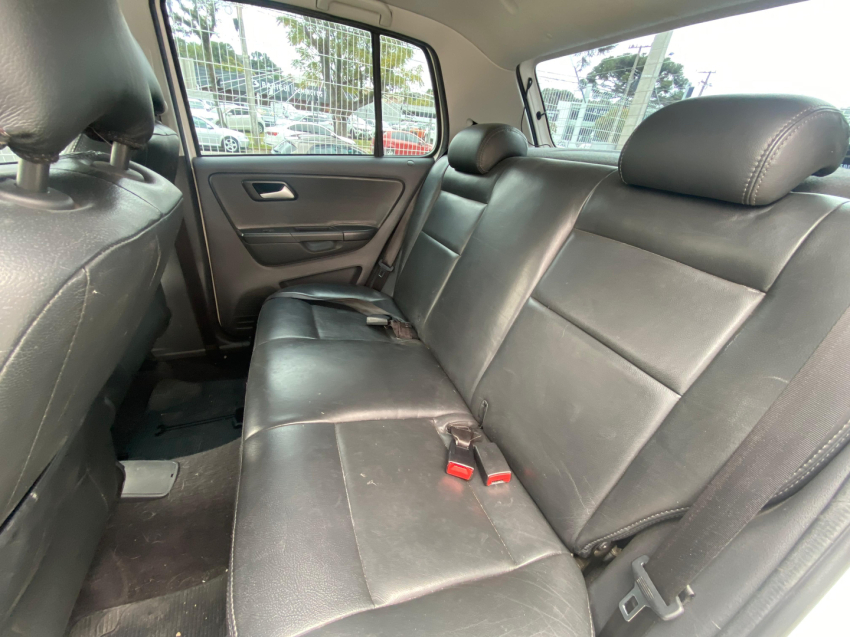 volkswagen fox 1.6 mi 8v flex 4p automatizado semiautomatico 201313