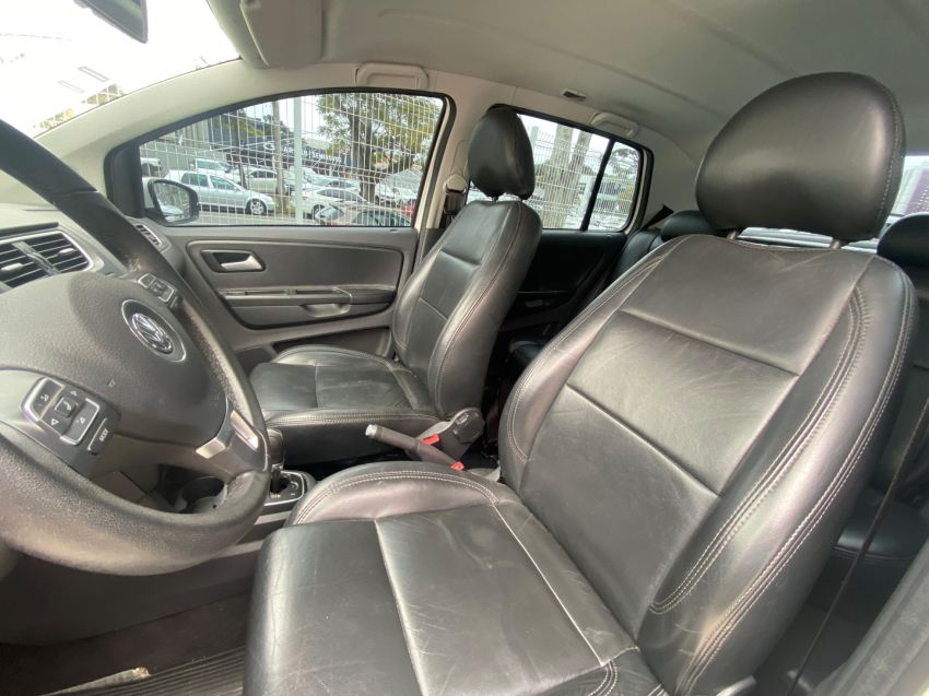 volkswagen fox 1.6 mi 8v flex 4p automatizado semiautomatico 201312