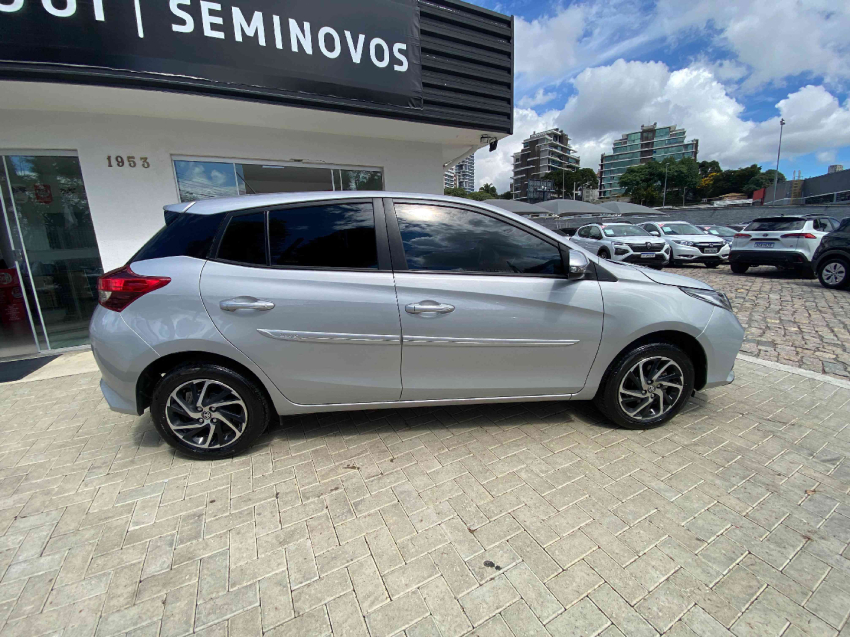 toyota yaris 1.5 16v flex xls multidrive 4p automatico 20243