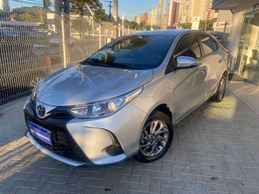 toyota yaris 1.5 16v flex sedan xs connect multidrive 4p automatico 2023