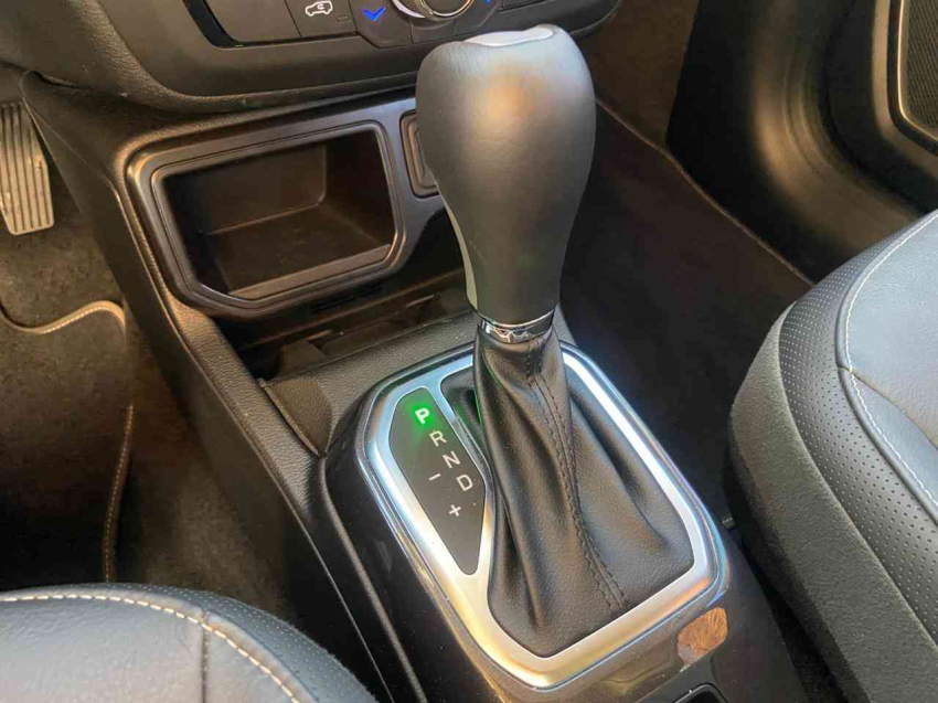 jeep renegade 1.3 t270 turbo flex longitude at6 4p automatico 202512