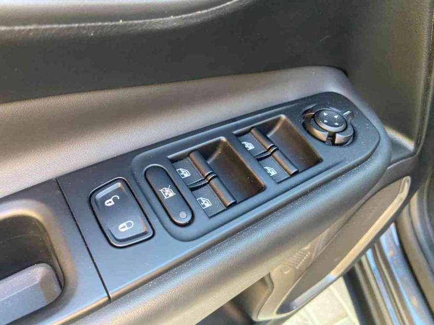 jeep renegade 1.3 t270 turbo flex longitude at6 4p automatico 202511
