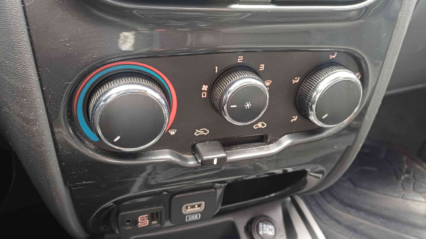 fiat strada 1.8 mpi adventure ce 16v flex 2p manual 4p 201812