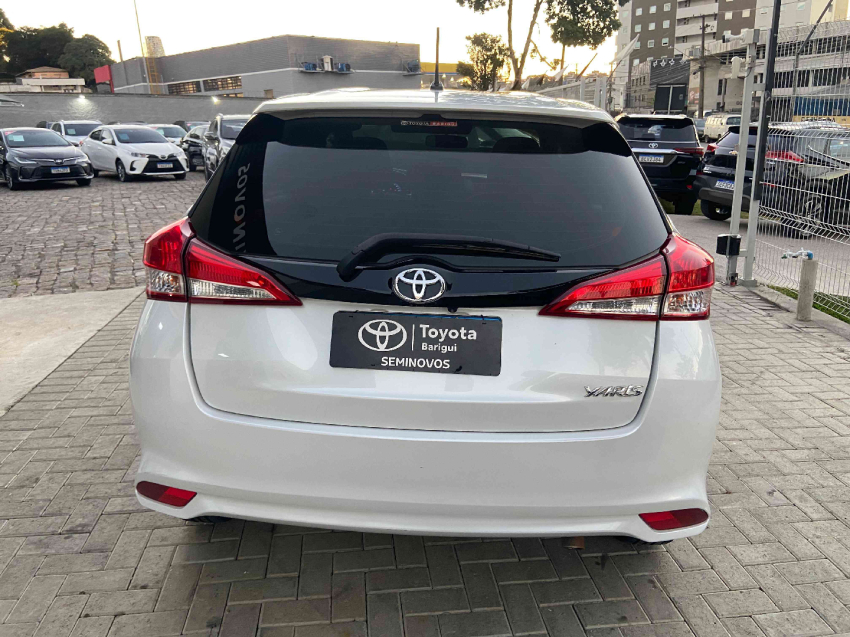 toyota yaris 1.5 16v flex xl multidrive 4p automatico 20235
