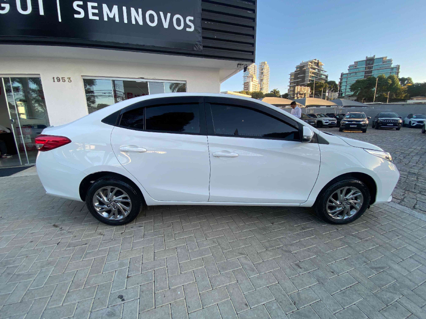 toyota yaris 1.5 16v flex sedan xs multidrive 4p automatico 20253