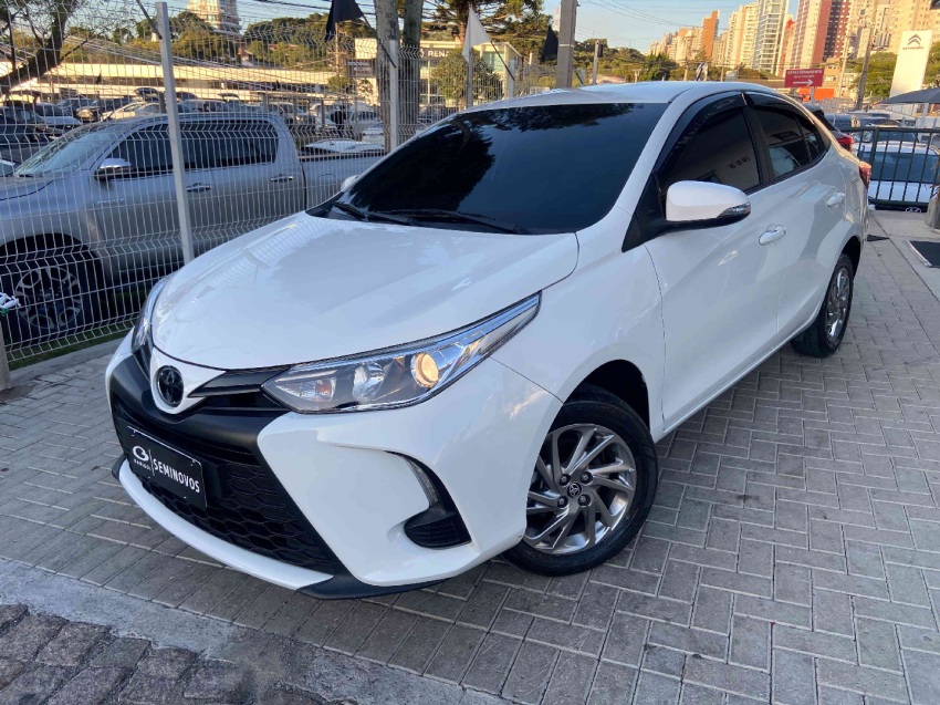toyota yaris 1.5 16v flex sedan xs multidrive 4p automatico 2025