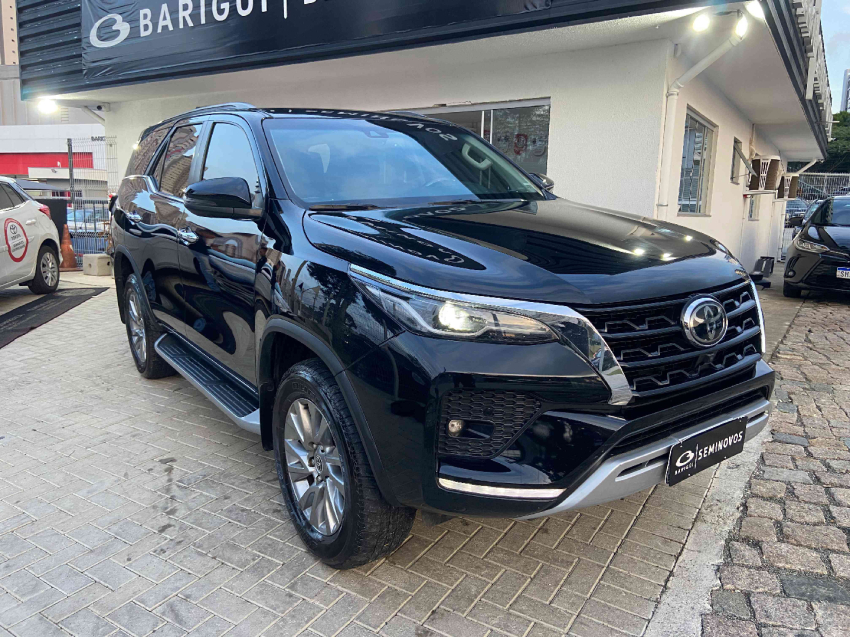 toyota hilux sw4 2.8 d-4d turbo diesel srx 4x4 automatico 4p 20242