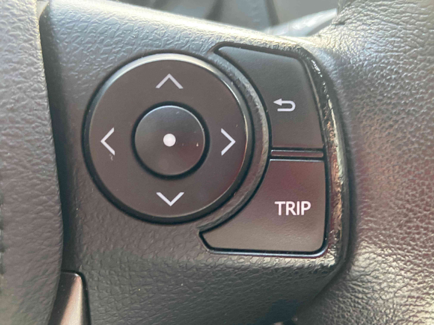 toyota yaris 1.5 16v flex xs connect multidrive 4p automatico 202317