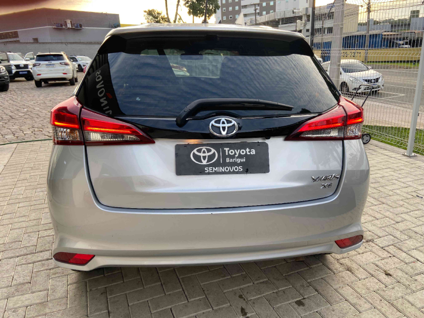 toyota yaris 1.5 16v flex xs connect multidrive 4p automatico 20235