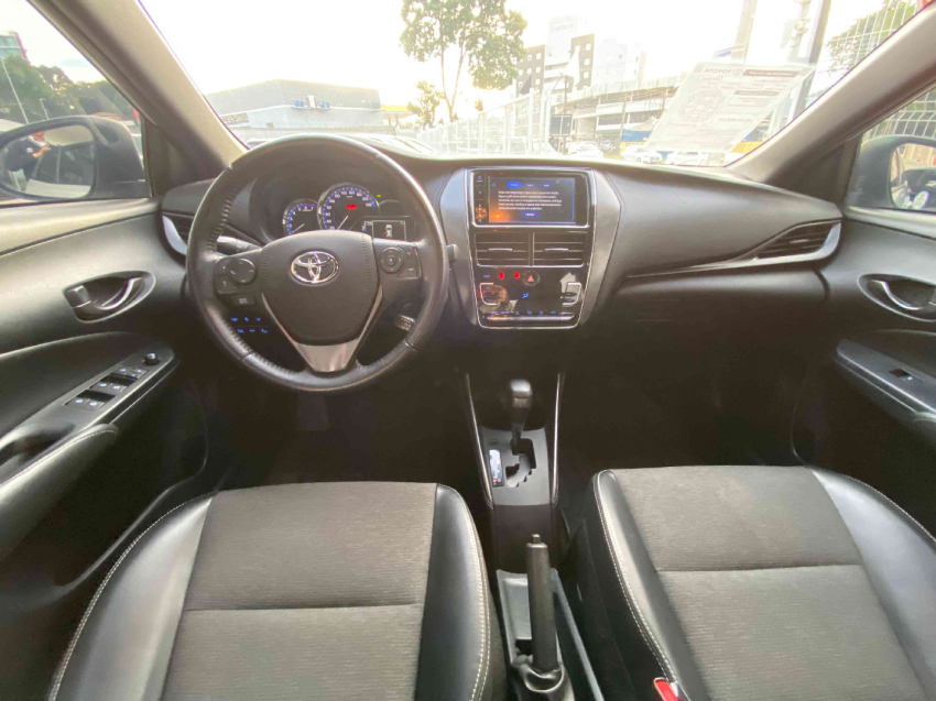 toyota yaris 1.5 16v flex xs connect multidrive 4p automatico 20239