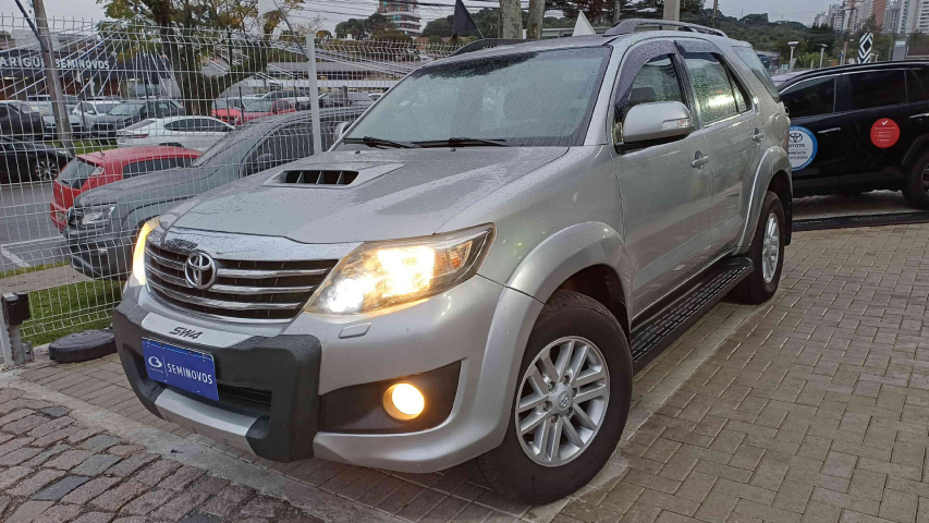 toyota hilux 3.0 srv 4x4 cd 16v turbo intercooler diesel 4p automatico 2015