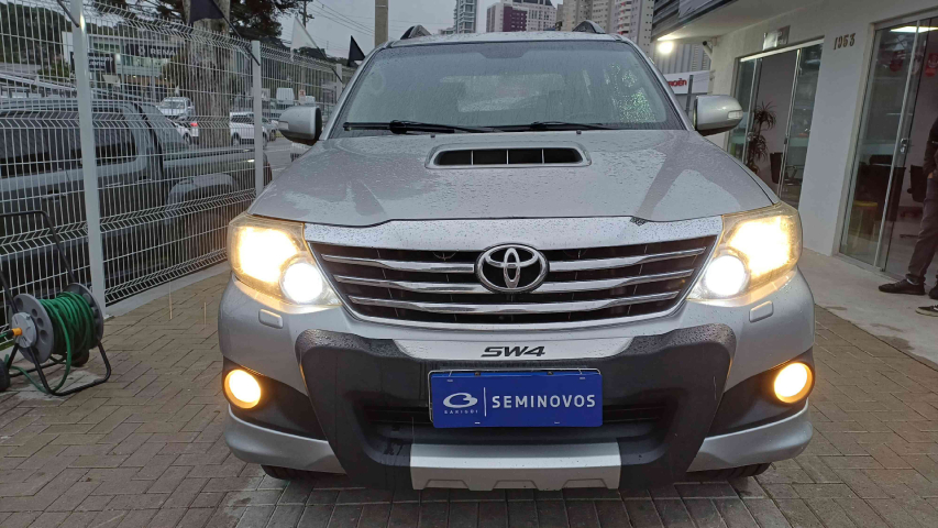 toyota hilux 3.0 srv 4x4 cd 16v turbo intercooler diesel 4p automatico 20151