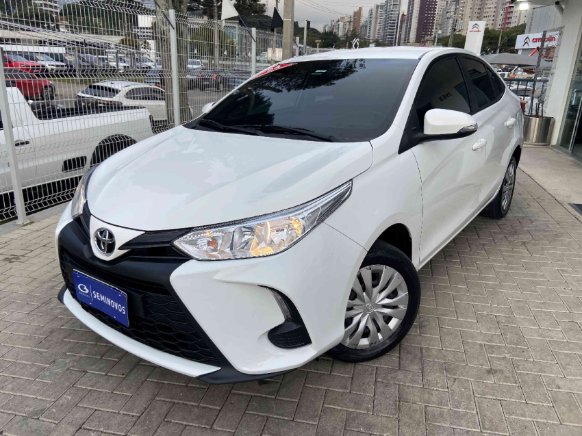 toyota yaris 1.5 16v flex sedan xl multidrive 4p automatico 2024