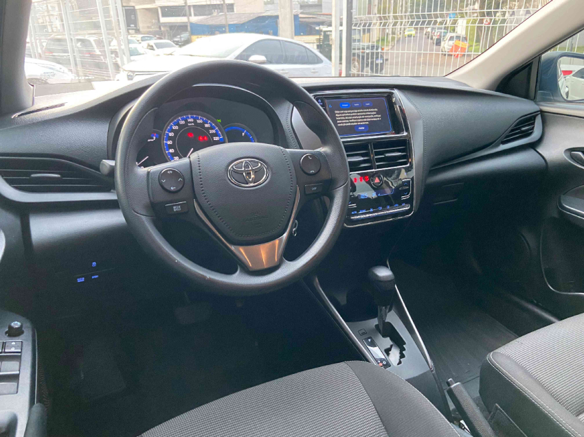 toyota yaris 1.5 16v flex sedan xl multidrive 4p automatico 20249