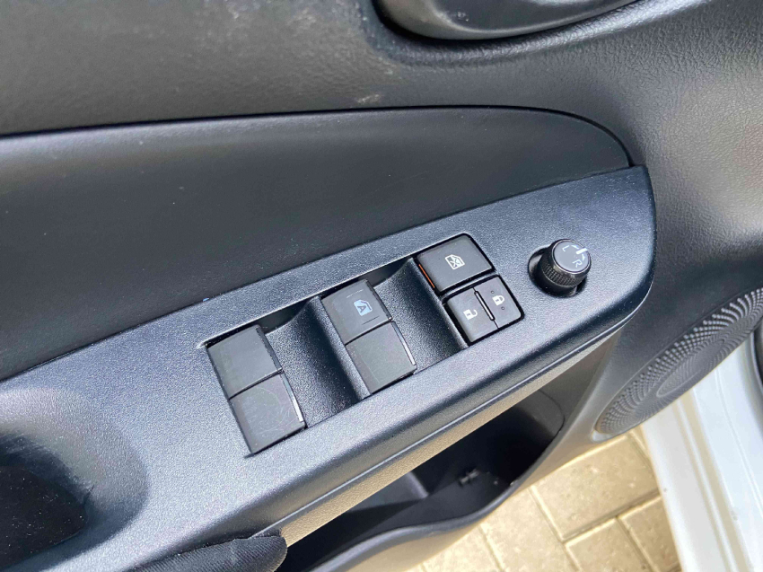 toyota yaris 1.5 16v flex sedan xl multidrive 4p automatico 202410