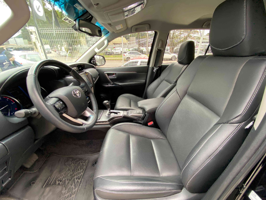 toyota hilux sw4 2.8 d-4d turbo diesel srx platinum 7l 4x4 automatico 4p 202413