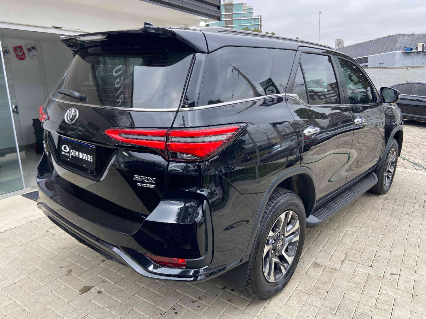 toyota hilux sw4 2.8 d-4d turbo diesel srx platinum 7l 4x4 automatico 4p 20244