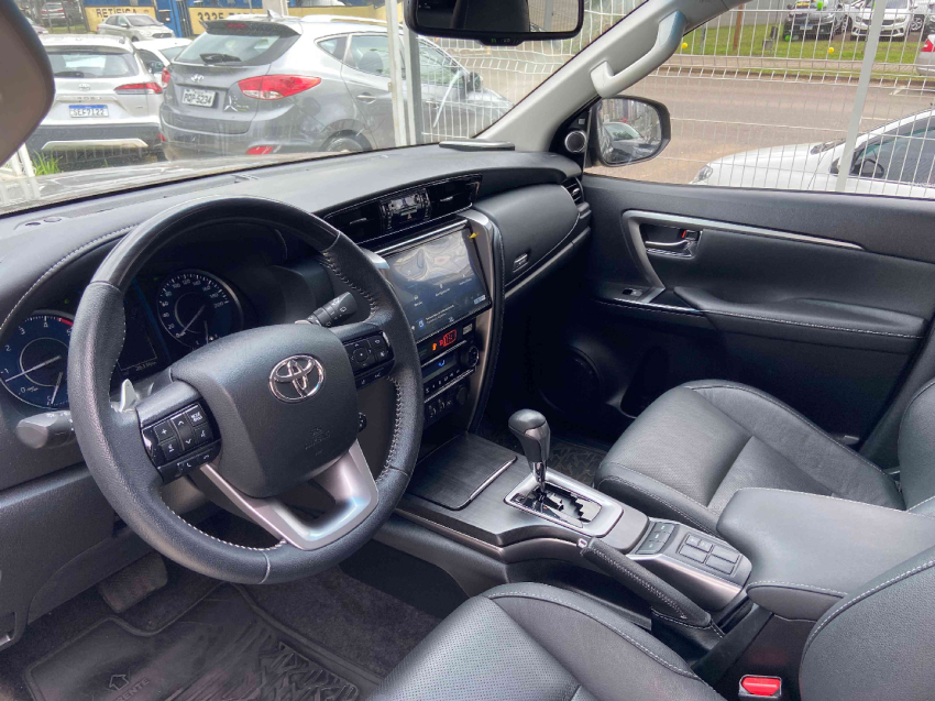toyota hilux sw4 2.8 d-4d turbo diesel srx platinum 7l 4x4 automatico 4p 202412