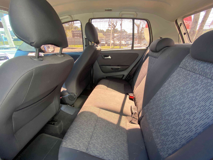 volkswagen fox 1.6 mi 8v flex 4p manual 201411