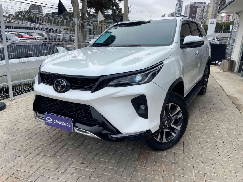 toyota hilux sw4 2.8 d-4d turbo diesel srx platinum 7l 4x4 automatico 4p 2024