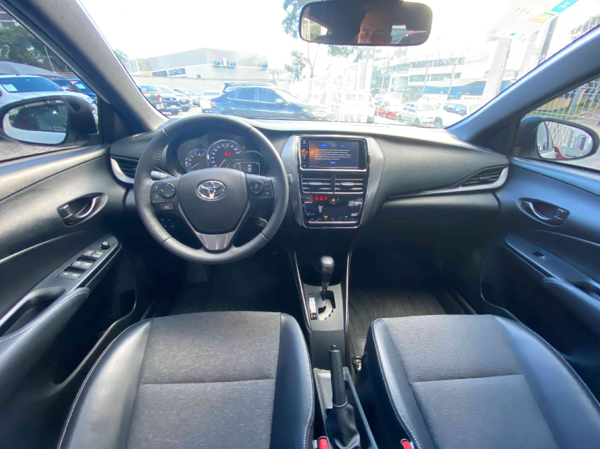 toyota yaris 1.5 16v flex xs multidrive 4p automatico 20248