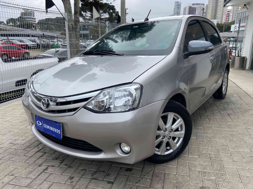toyota etios 1.5 xls 16v flex 4p automatico 2017