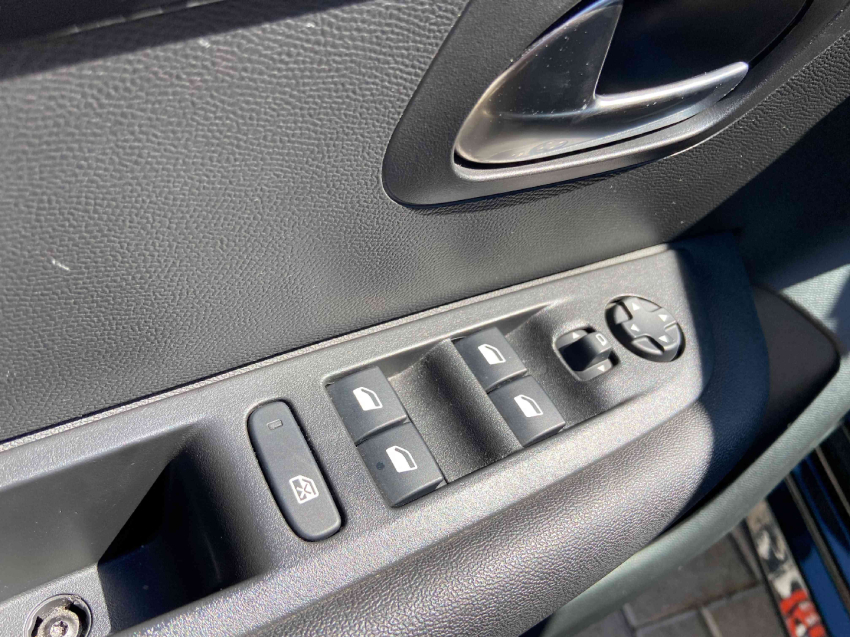 peugeot 208 1.6 16v flex allure at6 4p automatico 202210