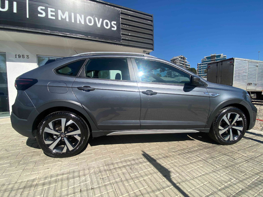 volkswagen nivus 1.0 200 tsi total flex highline automatico 4p 20223