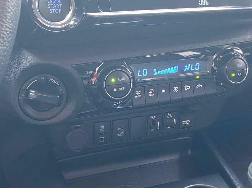 toyota hilux 2.8 d-4d turbo diesel cd srx 4x4 automatico 4p 202512