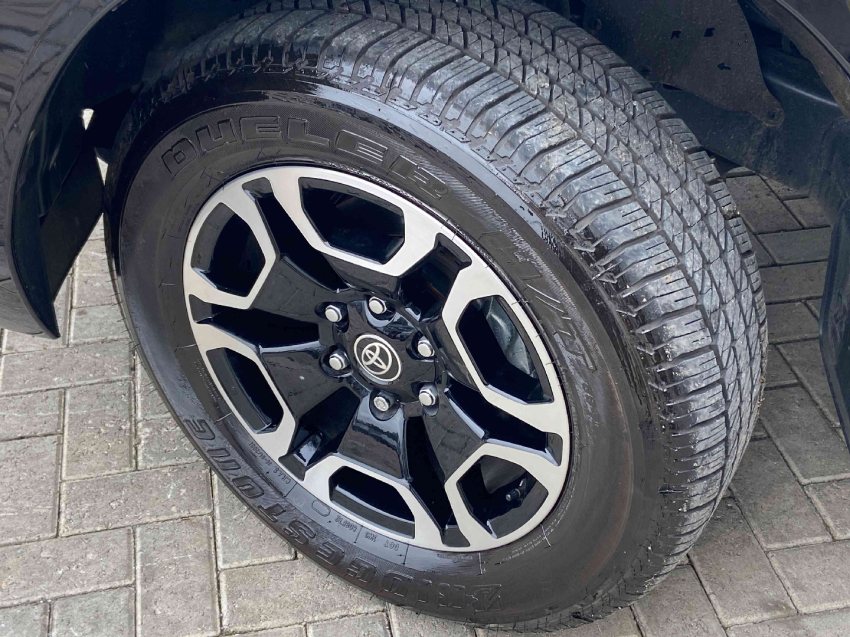toyota hilux 2.8 d-4d turbo diesel cd srx 4x4 automatico 4p 202517