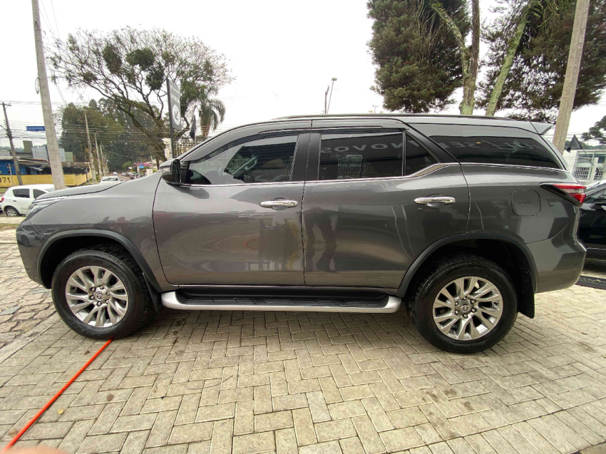 toyota hilux sw4 2.8 d-4d turbo diesel srx 4x4 automatico 4p 20217