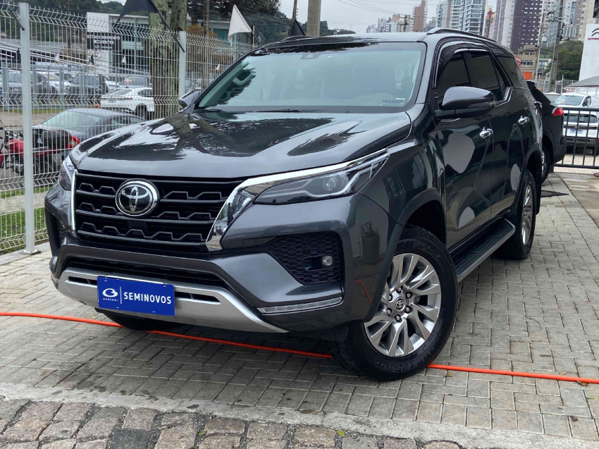 toyota hilux sw4 2.8 d-4d turbo diesel srx 4x4 automatico 4p 2021