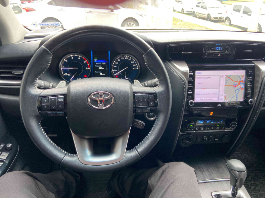 toyota hilux sw4 2.8 d-4d turbo diesel srx 4x4 automatico 4p 202115
