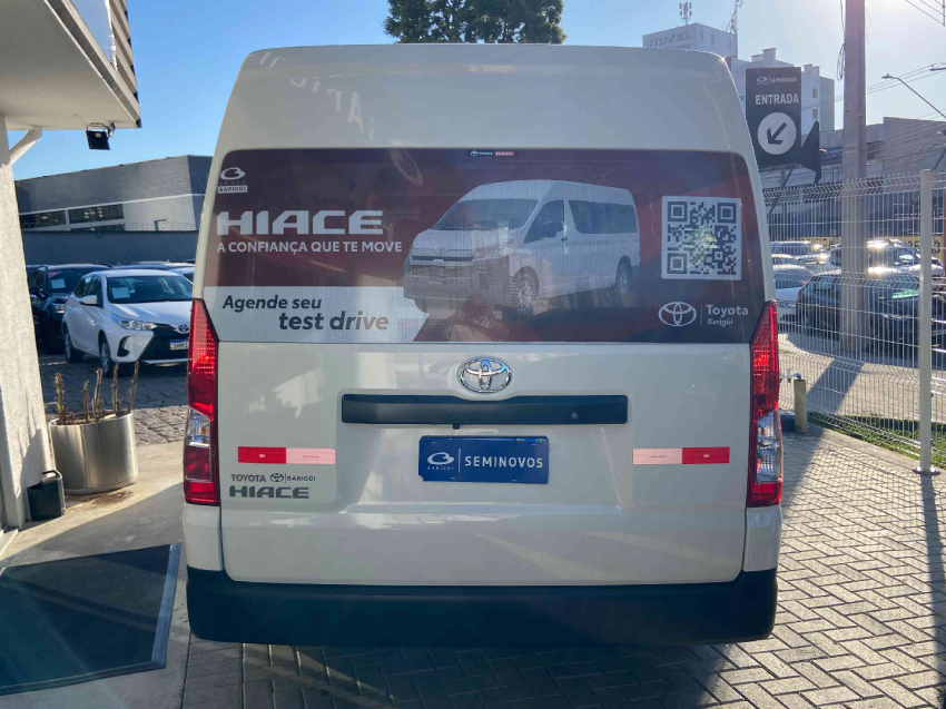 toyota hiace 2.8 d-4d turbo diesel minibus 15+1 dx automatico 4p 20256