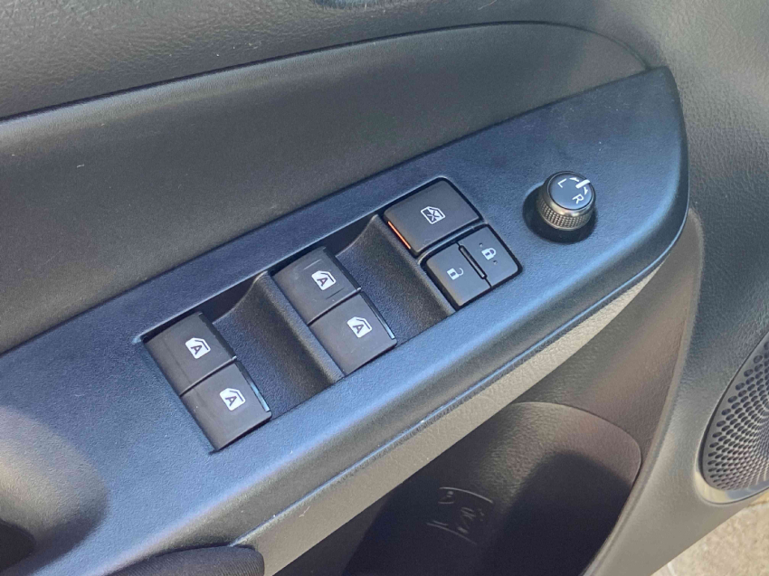toyota yaris 1.5 16v flex xl plus connect multidrive 4p automatico 202210
