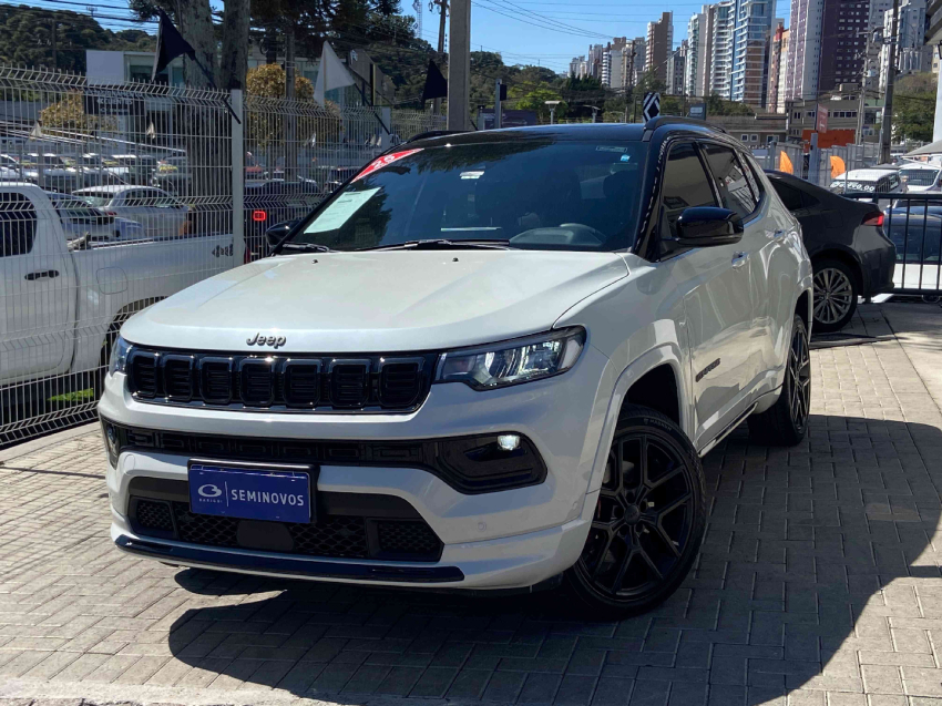 jeep compass 2.0 hurricane 4 turbo gasolina blackhawk at9 4p automatico 2025