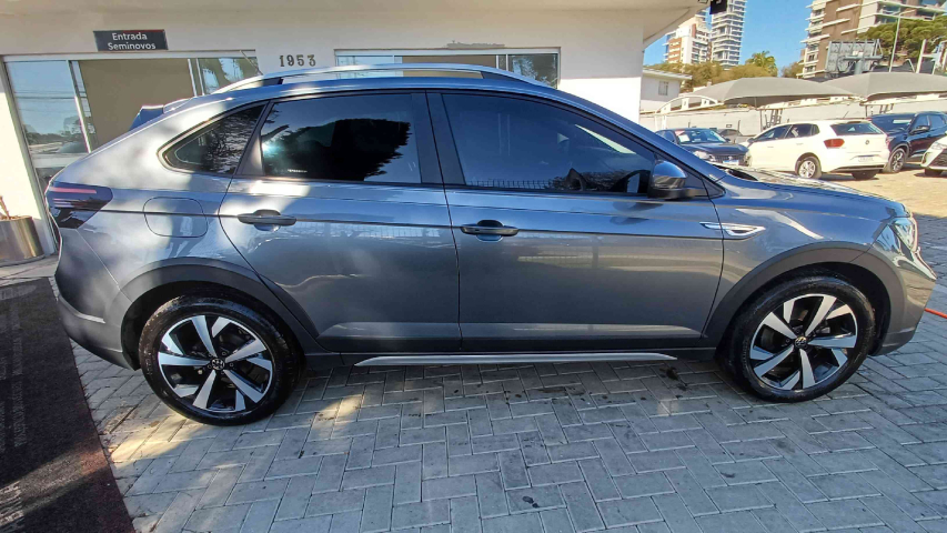 volkswagen nivus 1.0 200 tsi total flex highline automatico 4p 20243