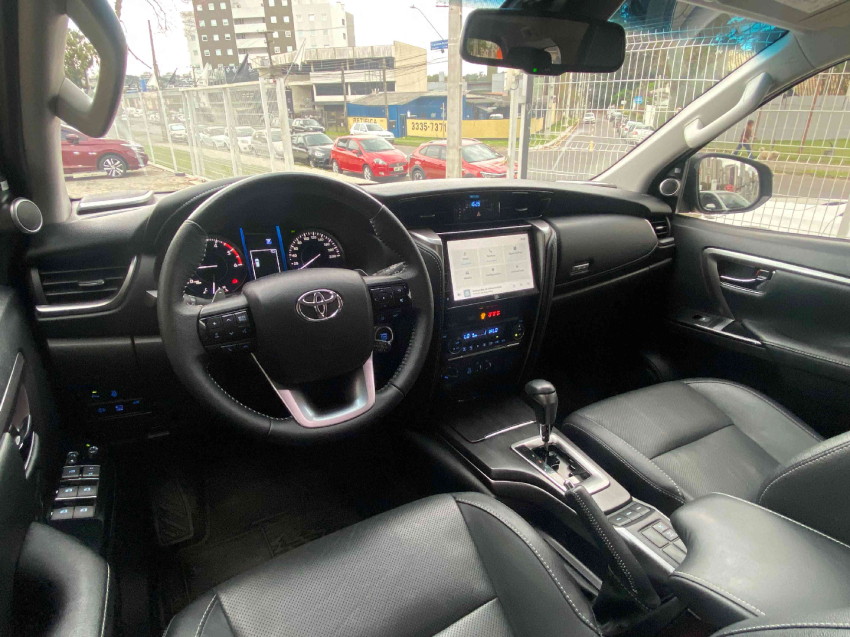 toyota hilux sw4 2.8 d-4d turbo diesel srx 4x4 automatico 4p 20248