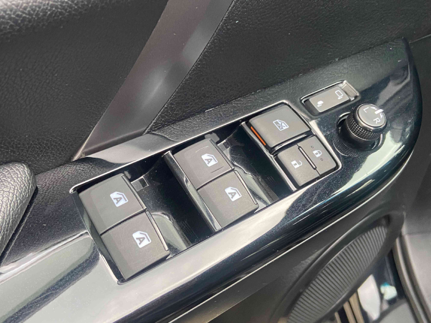 toyota hilux sw4 2.8 d-4d turbo diesel srx 4x4 automatico 4p 202410