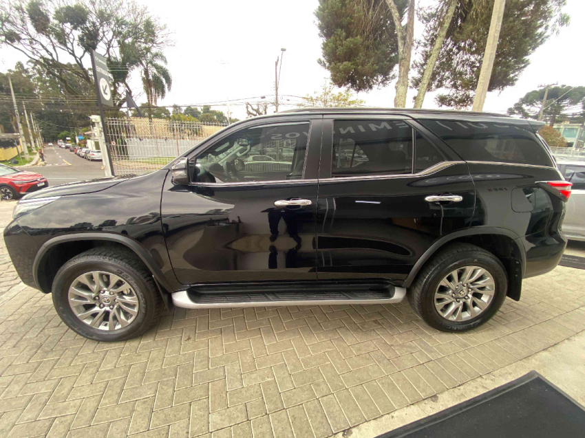 toyota hilux sw4 2.8 d-4d turbo diesel srx 4x4 automatico 4p 20247