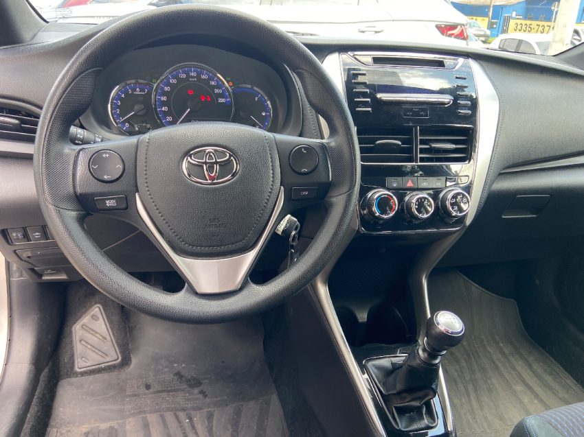 toyota yaris 1.3 16v flex xl manual 4p 201910