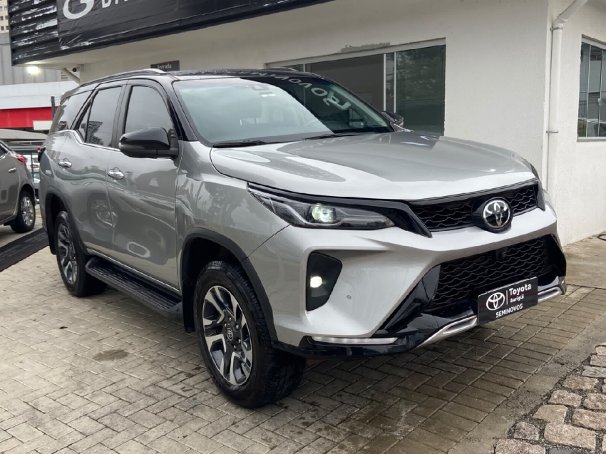 toyota hilux sw4 2.8 d-4d turbo diesel srx platinum 4x4 automatico 4p 20242