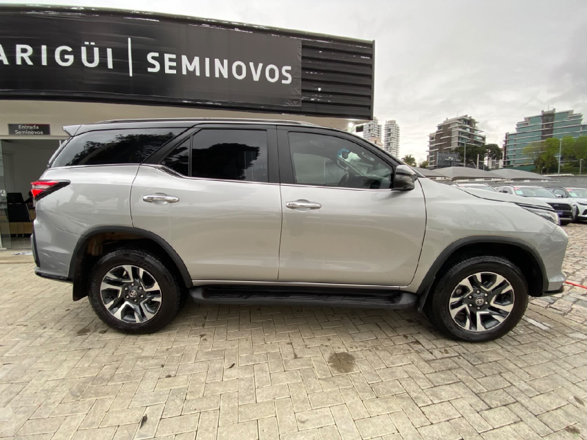 toyota hilux sw4 2.8 d-4d turbo diesel srx platinum 4x4 automatico 4p 20244