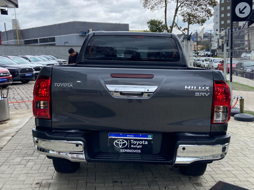 toyota hilux 2.7 vvt-i flex cd srv 4x2 automatico 4p 20215