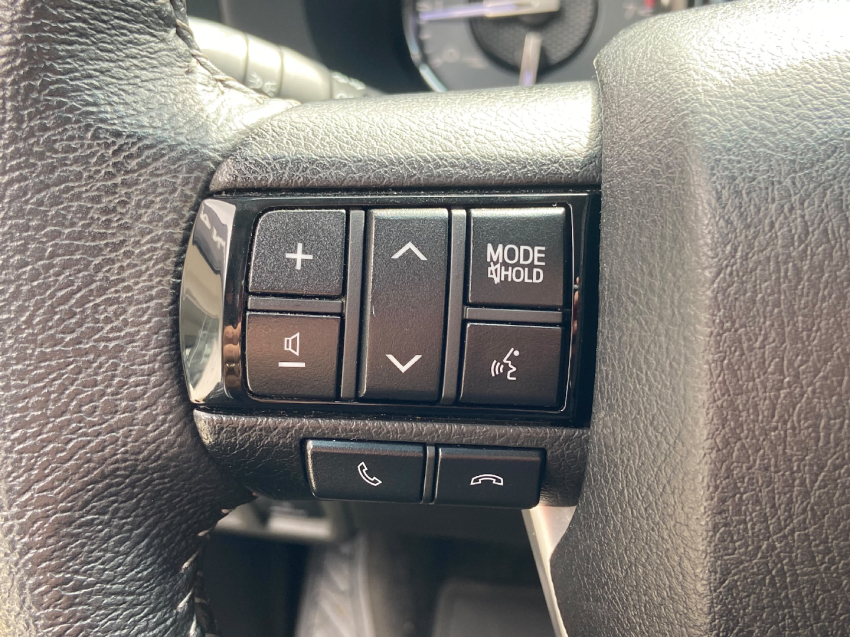 toyota hilux 2.7 vvt-i flex cd srv 4x2 automatico 4p 202115