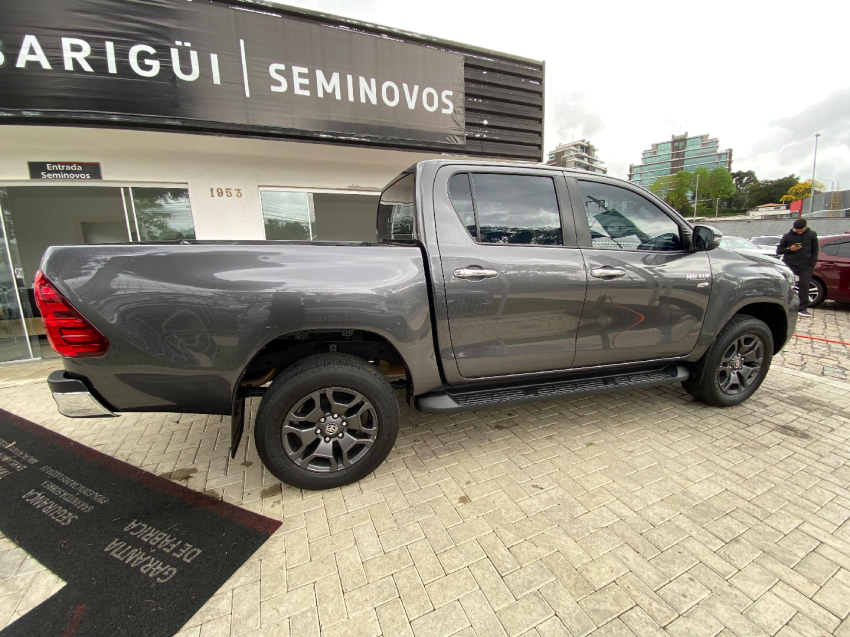 toyota hilux 2.7 vvt-i flex cd srv 4x2 automatico 4p 20213