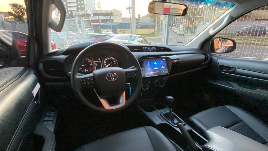 toyota hilux 2.8 d-4d turbo diesel cd power pack 4x4 automatica 4p automatico 202510