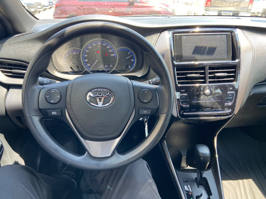 toyota yaris 1.5 16v flex xl multidrive 4p automatico 202518