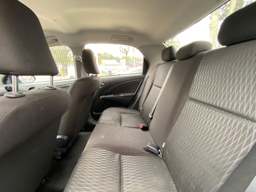 toyota etios 1.5 x sedan 16v flex 4p manual 201710